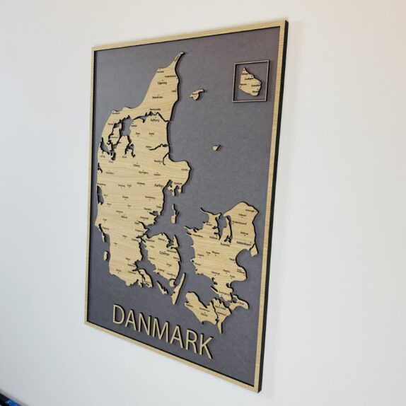 Danmarkskort i ramme med grå
